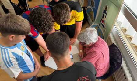 Taller d’alfabetització digital per a avis i àvies en el marc del projecte UBUNTU